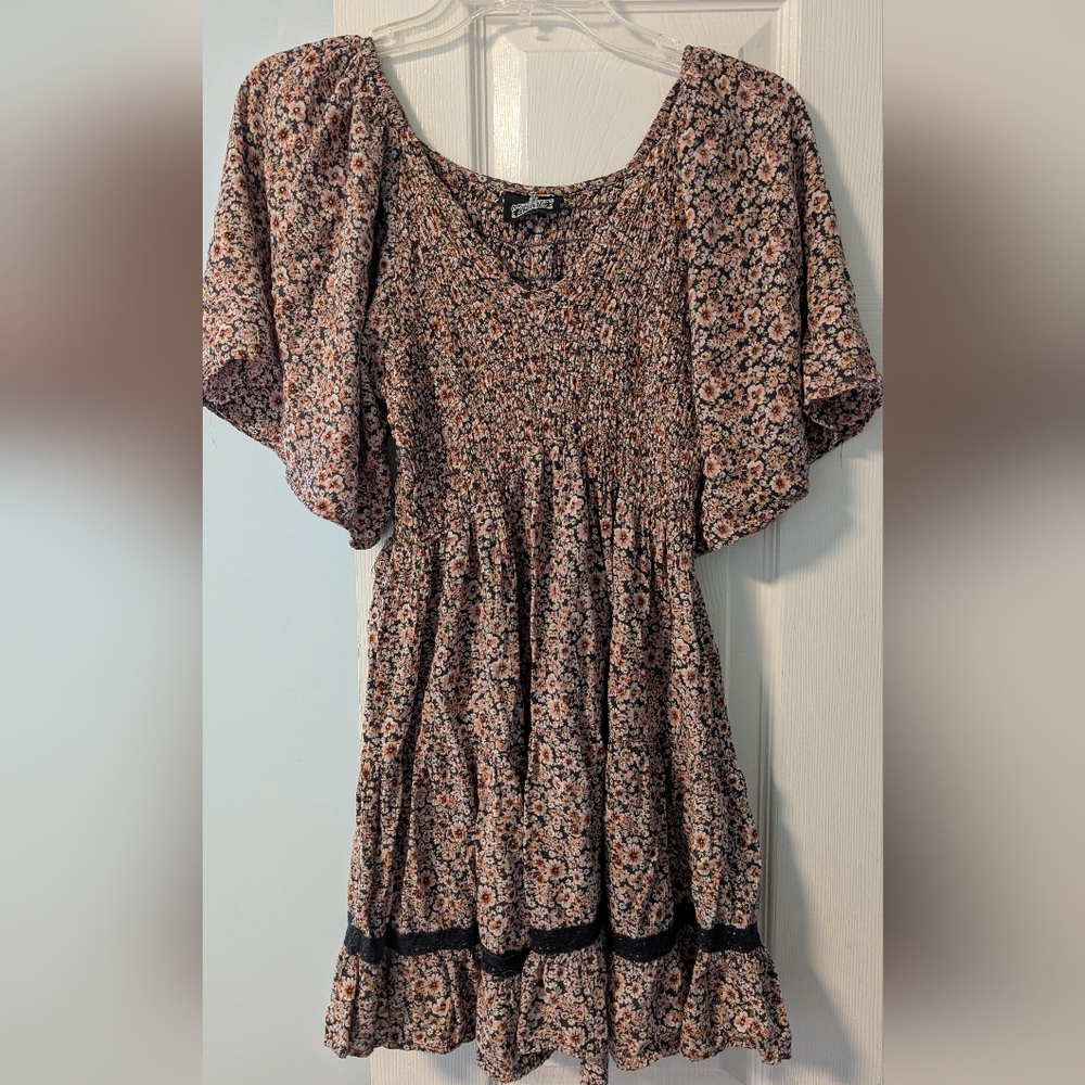 Angie floral flowy smocked short dress